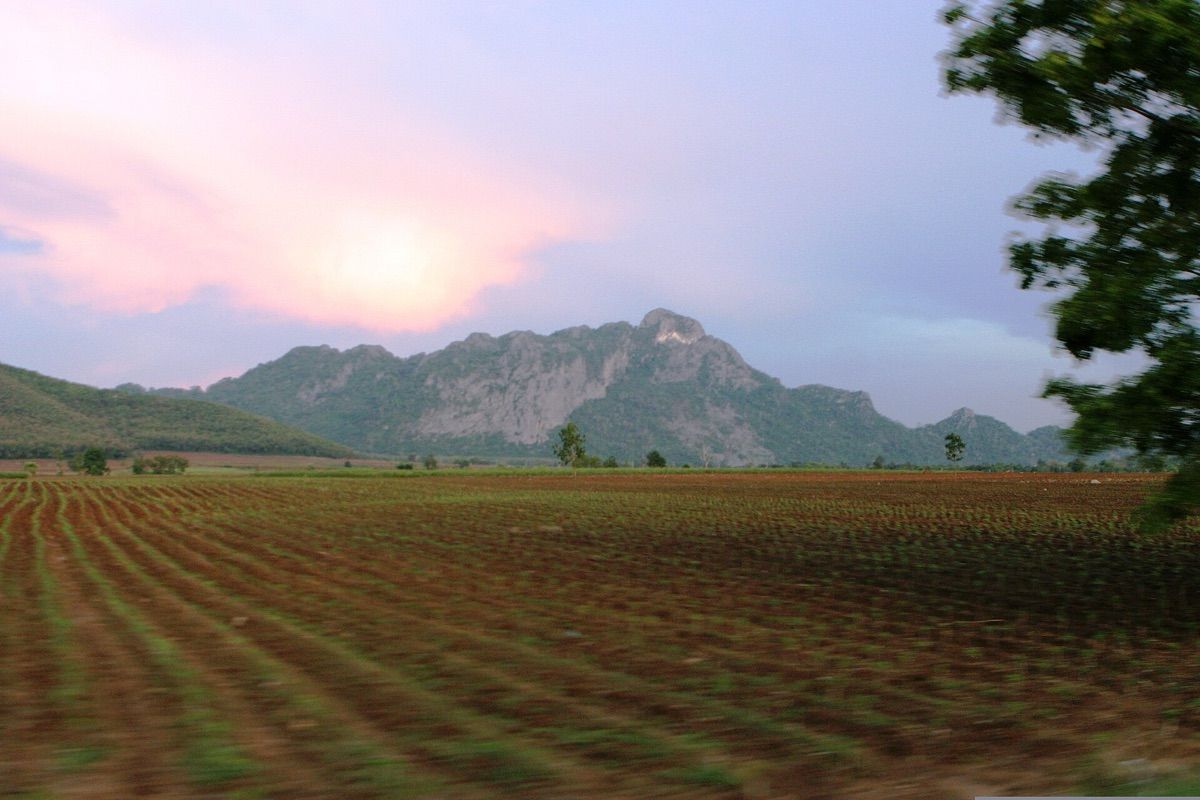 Sa Kaeo (สระแก้ว)