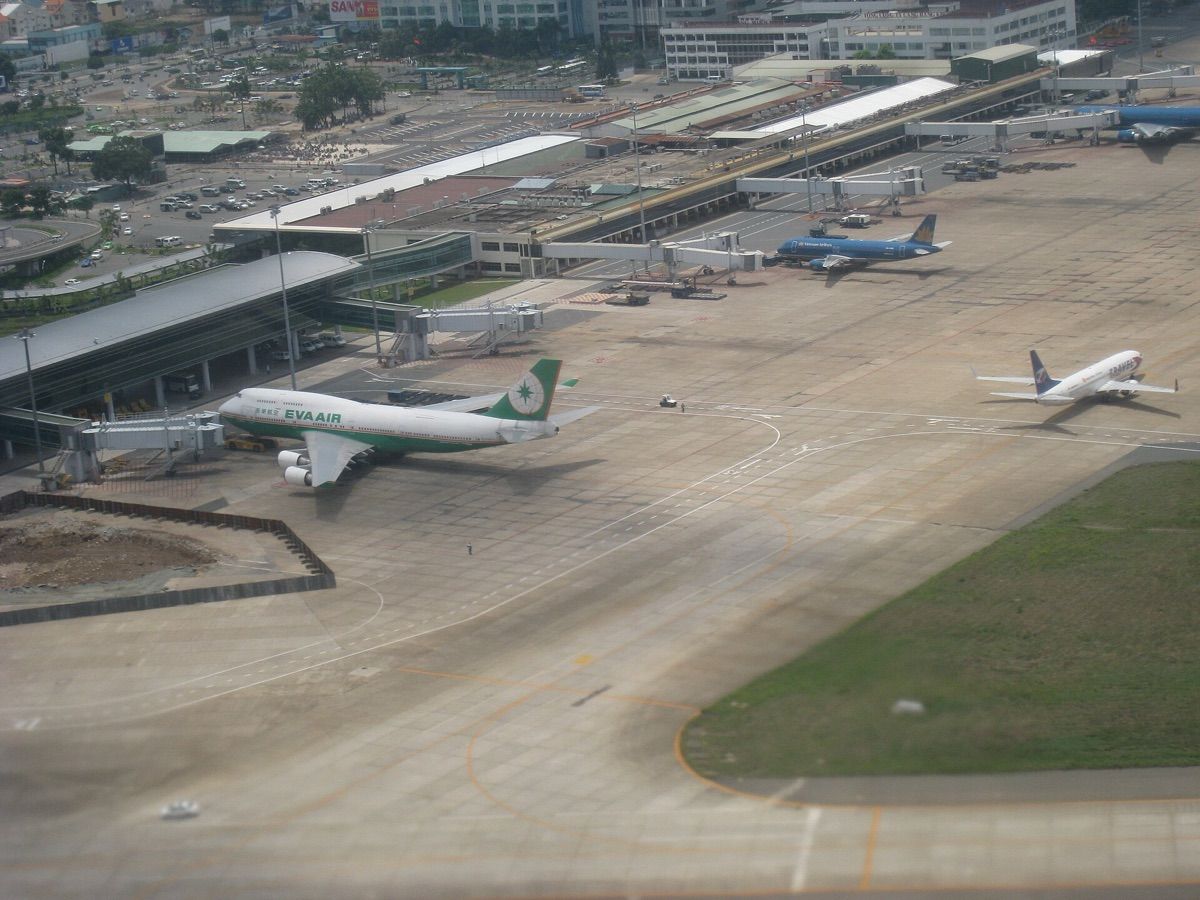 Tan Son Nhat Airport (SGN) (Sân bay Tân Sơn Nhất)